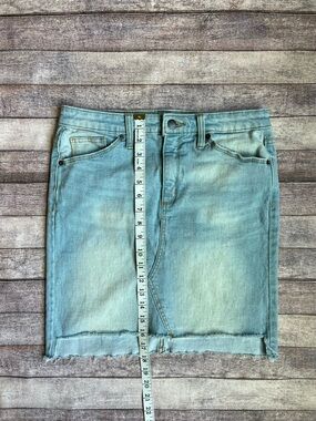 Universal Thread Light Blue Denim Mini Skirt Size 8
